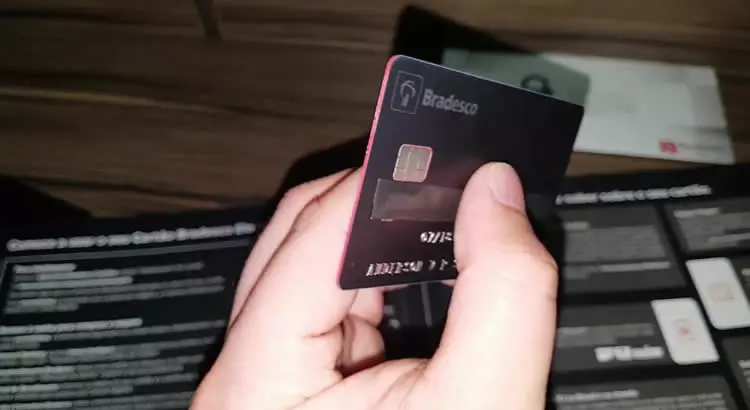 Cartão de Crédito Bradesco Elo Naquim