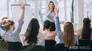 Como a qualificação profissional pode elevar seu salário e ampliar oportunidades